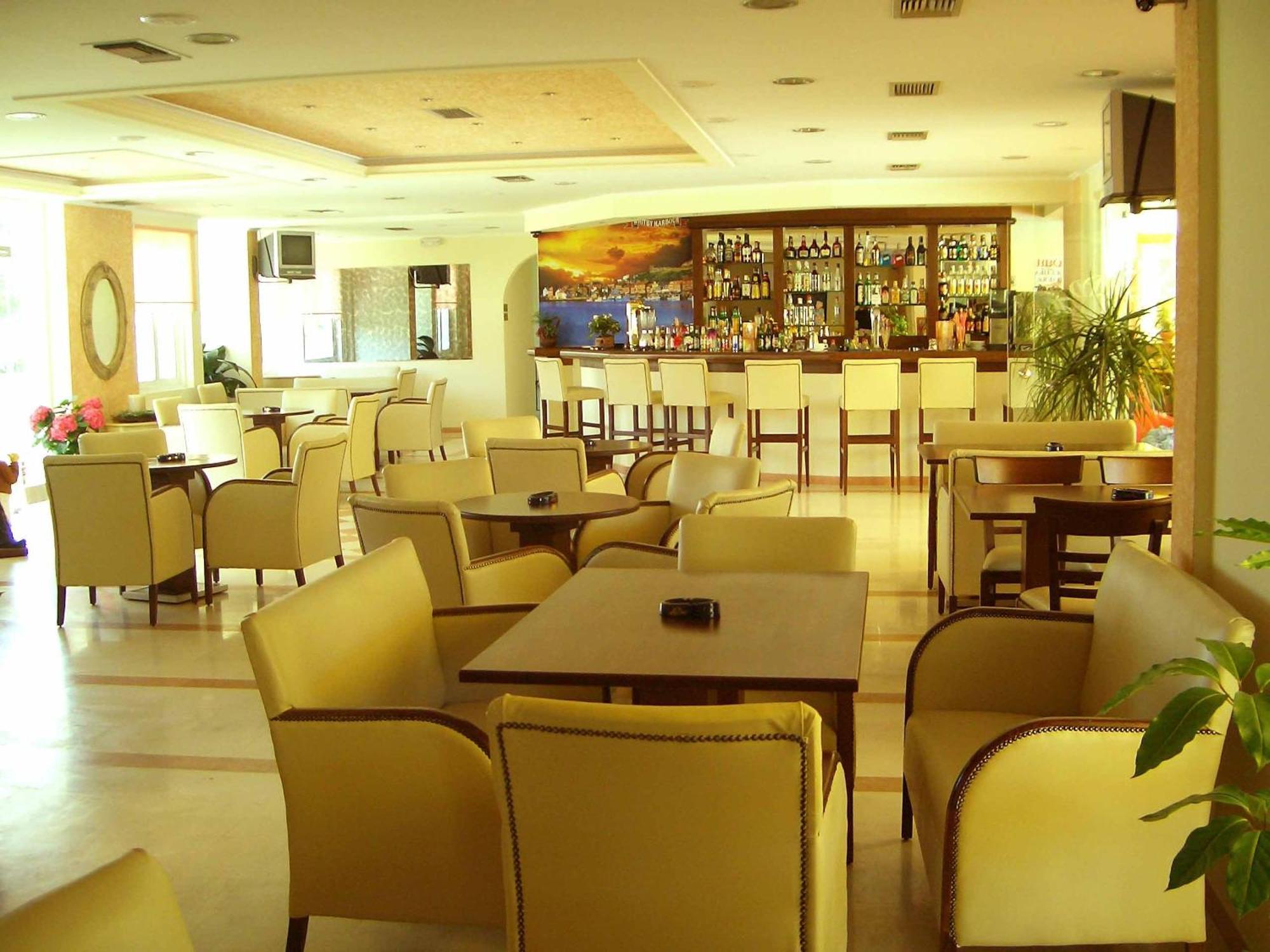 Damia Hotel Apts Сідарі Екстер'єр фото